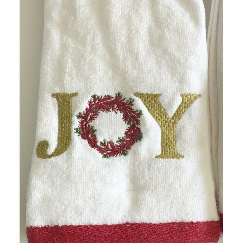 Christmas Joy Wreath Hand Towels Holiday Embroidered White Gold Winter Set of 2
